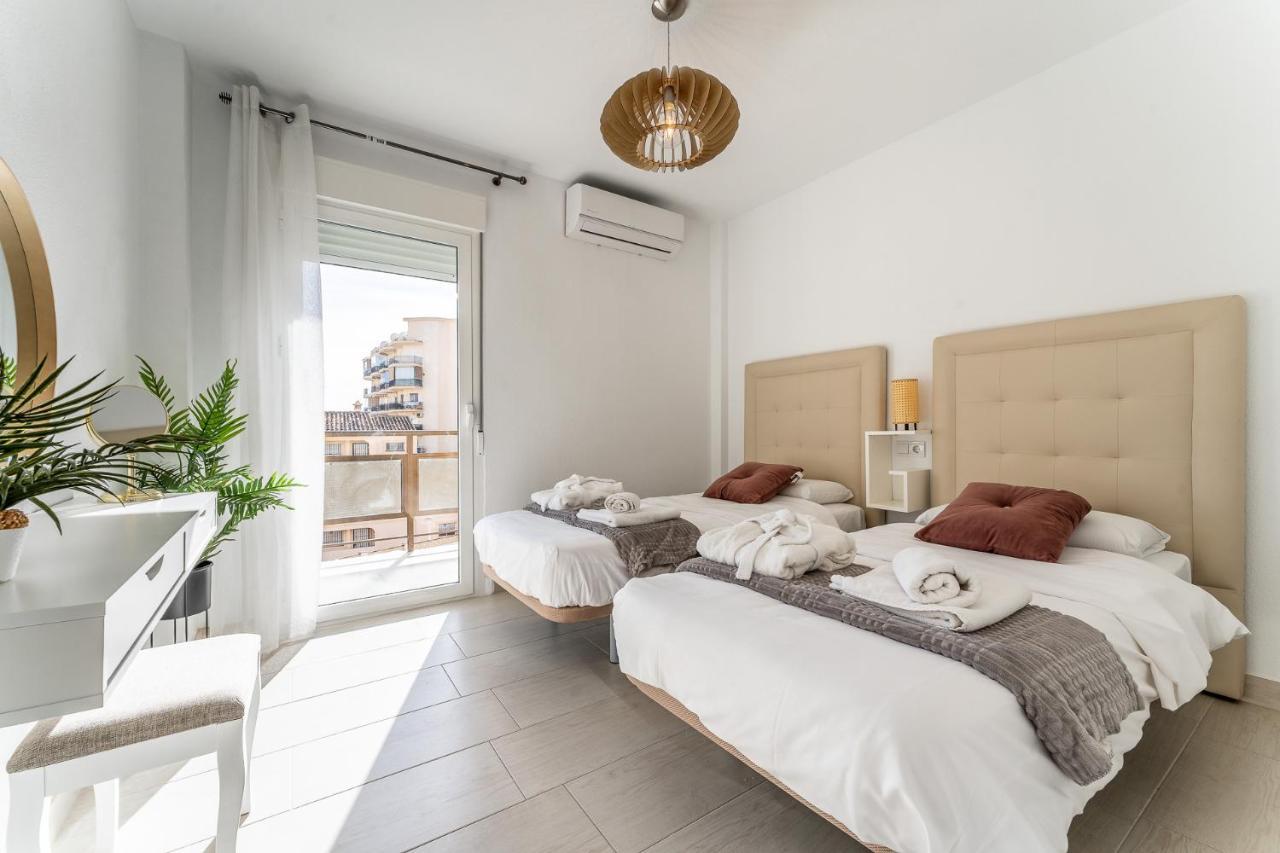 Sea View 2 Bedroom Apartment 2 Min Away From The Beach Torremolinos Bagian luar foto