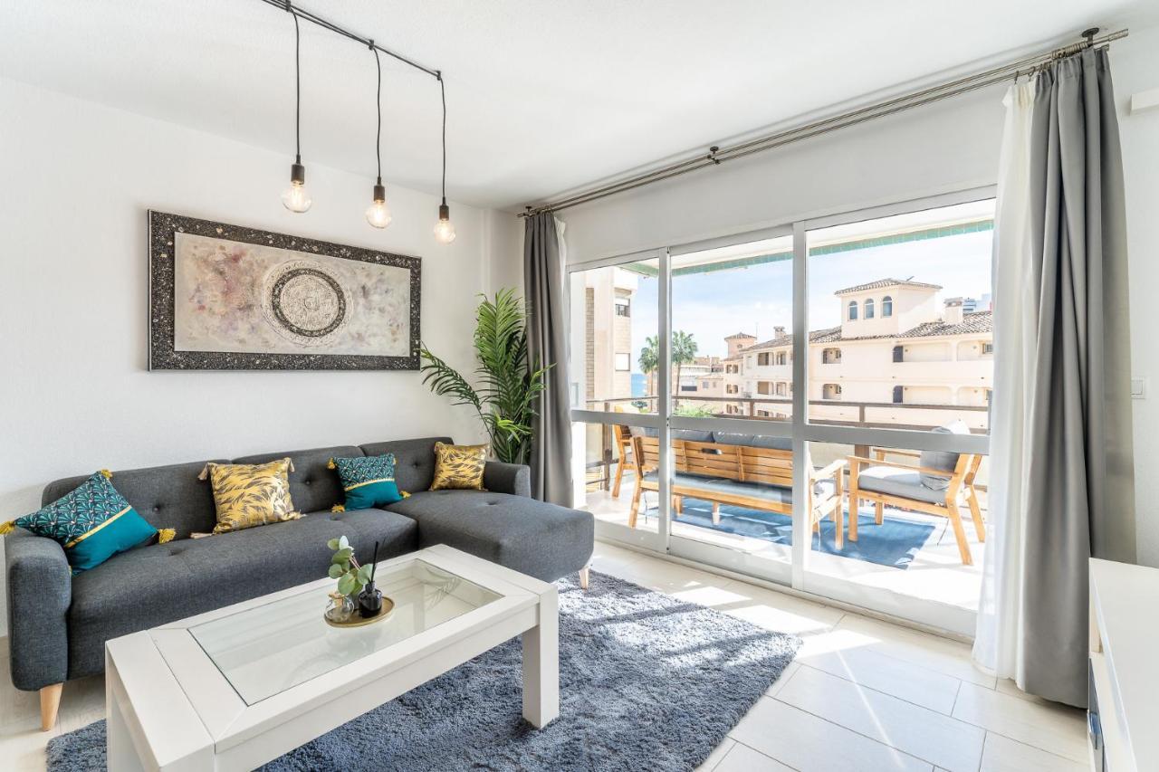 Sea View 2 Bedroom Apartment 2 Min Away From The Beach Torremolinos Bagian luar foto