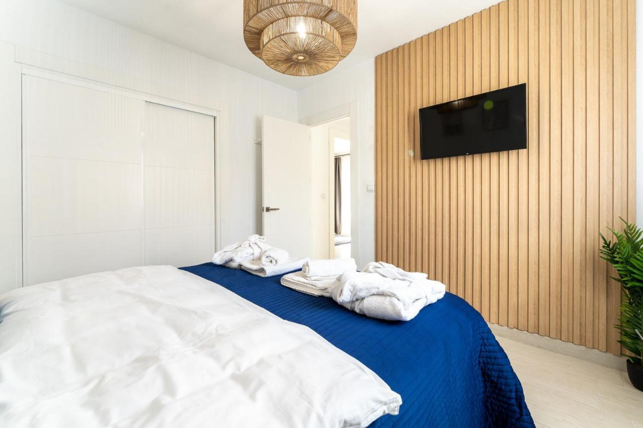 Sea View 2 Bedroom Apartment 2 Min Away From The Beach Torremolinos Bagian luar foto